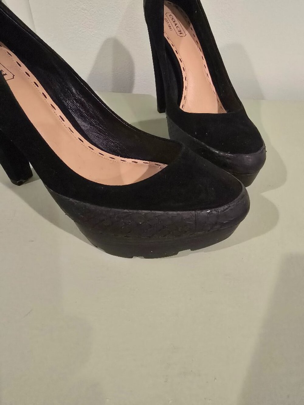 SHOES